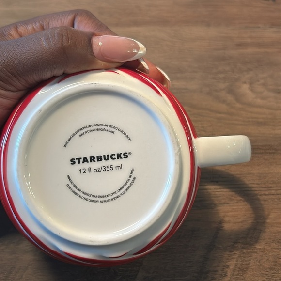 Starbucks Holiday Mug Cup 2013 Red White Stripe Candy Cane 12 oz - Picture 4 of 5